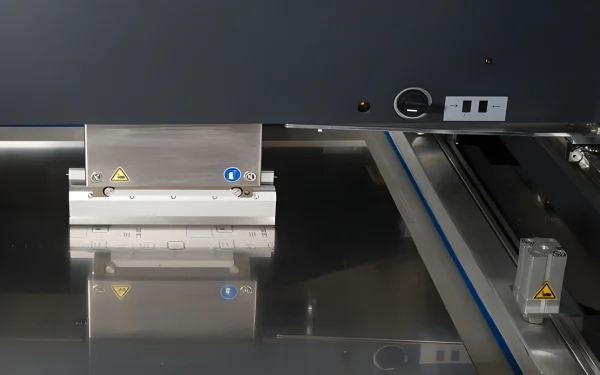 Pneumatical squeegee clamping and adjustable stencil support for optimal performance
